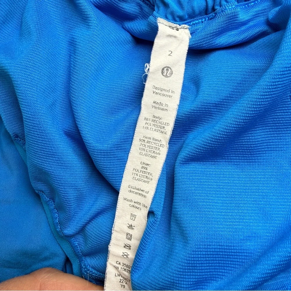 Lululemon Hot Hotty Shorts Size 2, Inseam 4”, Blue Yellow Multi, Lot of 3 - Picture 4 of 14